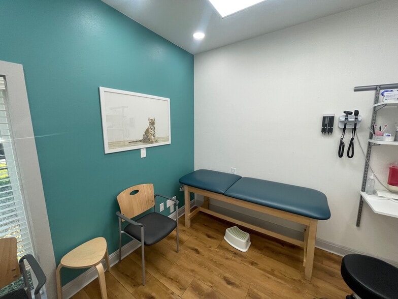 More Photos Of 1912 W 35th St, Austin Medical For Lease