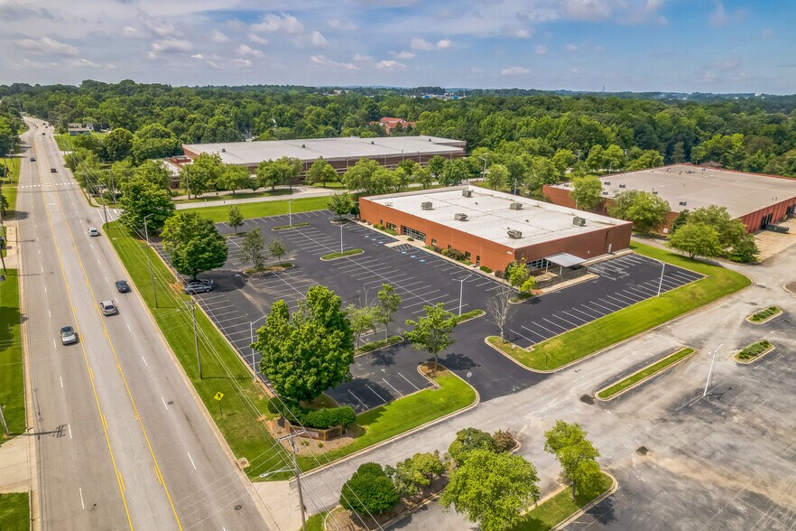 More Photos Of 2080 Brentwood St, High Point Office For Lease