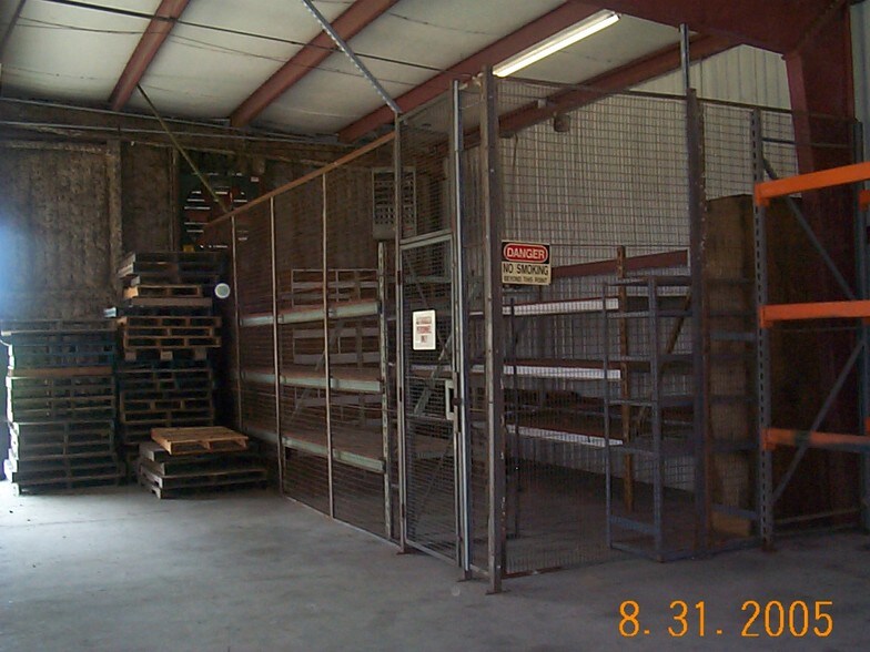 More Photos Of 206 N Shaver St, Pasadena Manufacturing For Lease