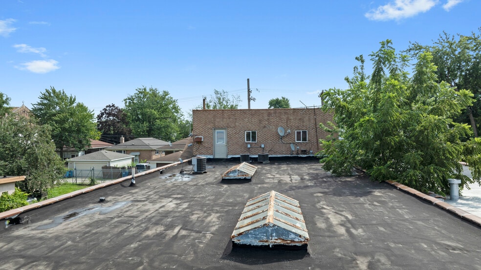 More Photos Of 591 Burnham Ave, Calumet City Office Residential For Sale