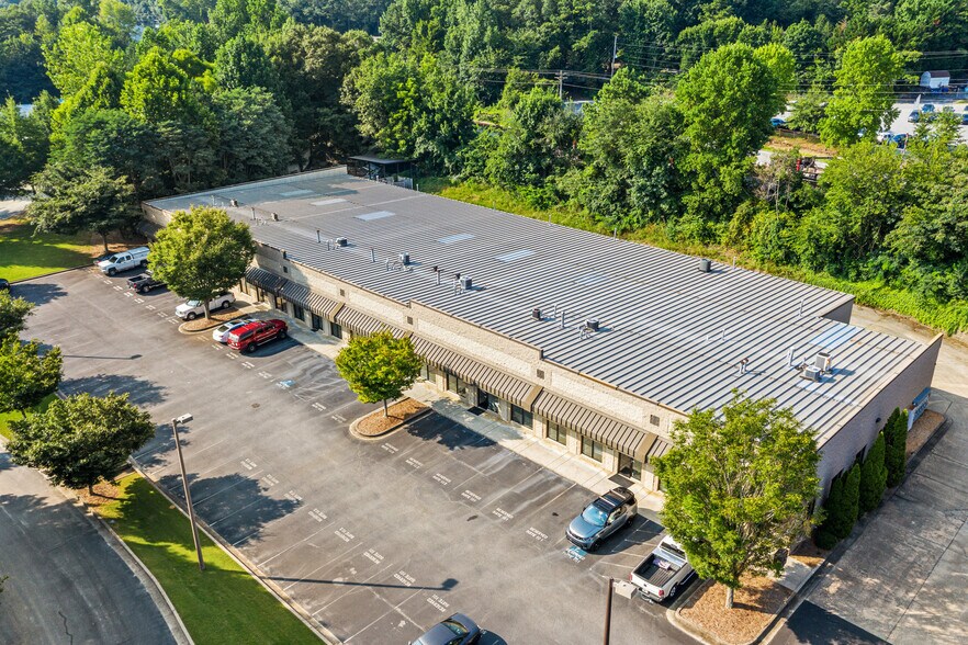 More Photos Of 1420 White Cir NW, Marietta Light Distribution For Lease