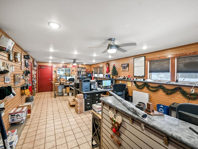 More Photos Of 6869 Columbus St, New Vienna Warehouse For Sale