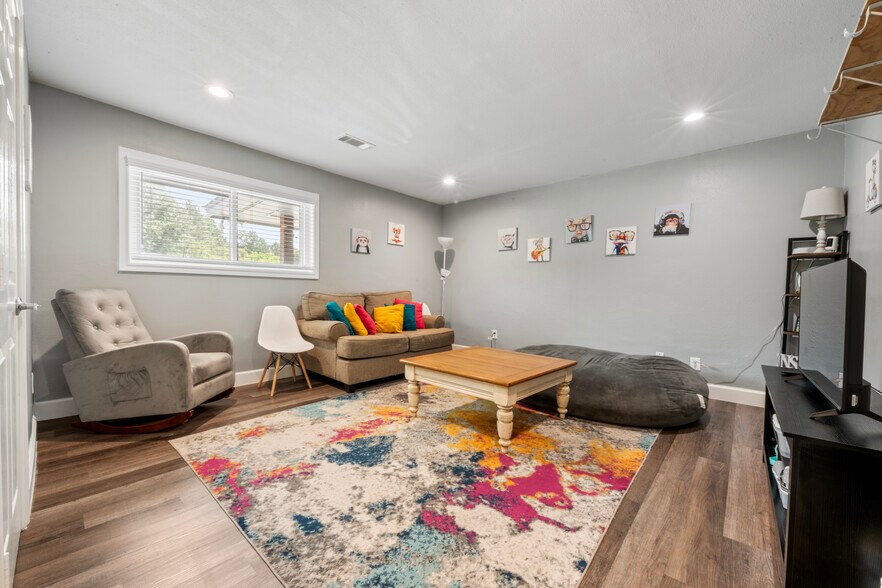 More Photos Of 20103 Aldine Westfield Rd, Humble Office For Sale