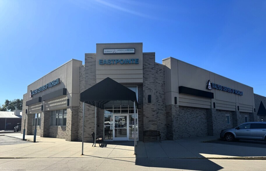 Primary Photo Of 24931 Kelly Rd, Eastpointe Drugstore For Sale