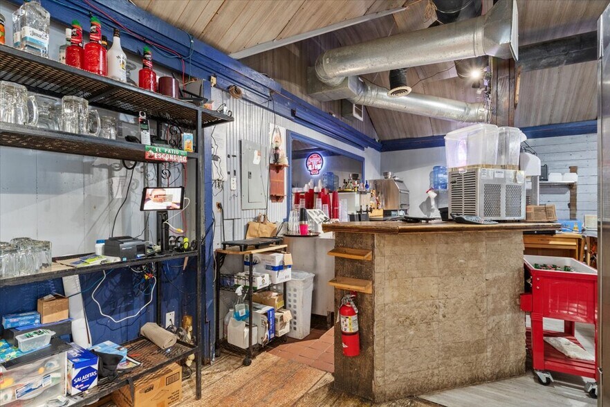 More Photos Of 495 Van Alstyne Pky, Van Alstyne Restaurant For Sale