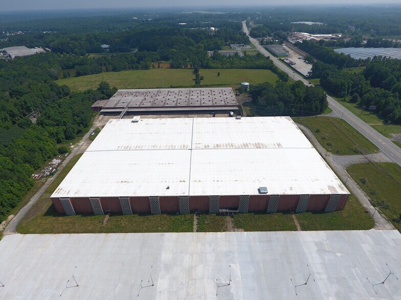 More Photos Of 5200 S Main St, Salisbury Industrial For Sale