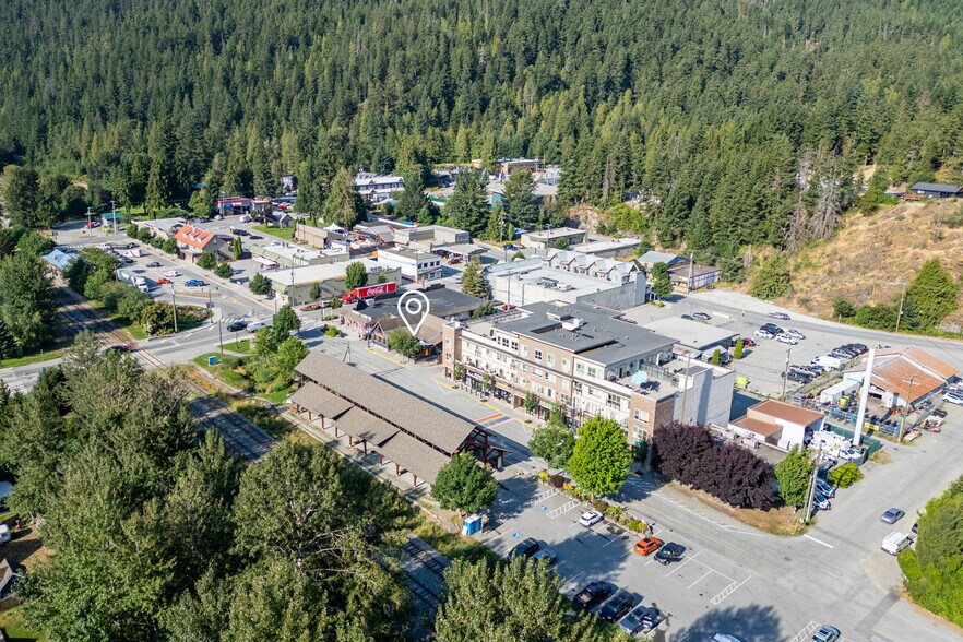 More Photos Of 7439 Frontier St, Pemberton Restaurant For Sale