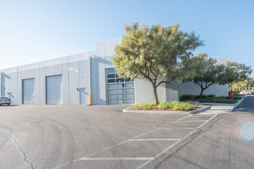 More Photos Of 1678-1692 Ord Way, Oceanside Warehouse For Lease