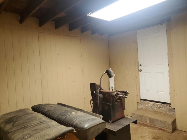 More Photos Of 5405 US Highway 78, Bremen Auto Salvage Facility For Sale