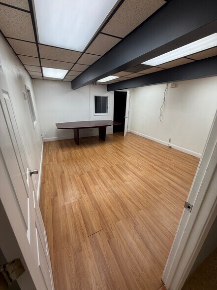 More Photos Of 298 Willis St, Gaffney Manufacturing For Lease