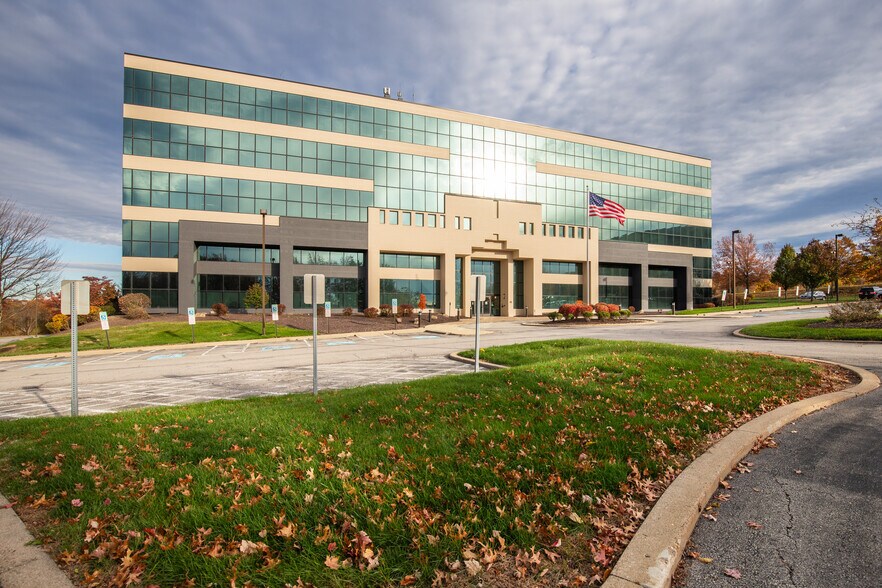 More Photos Of 3000 Park Lane Dr, Pittsburgh Office For Lease