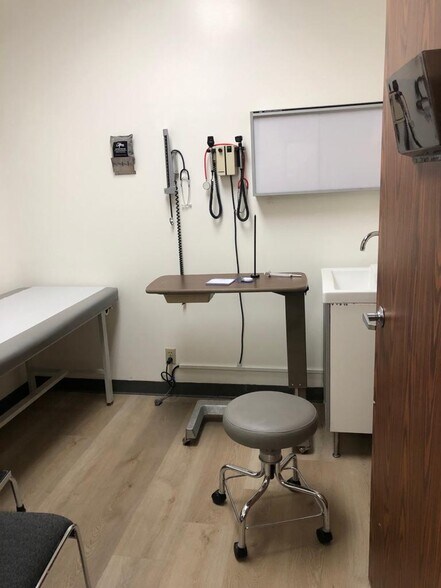 More Photos Of 223 N Garfield Ave, Monterey Park Medical For Sale