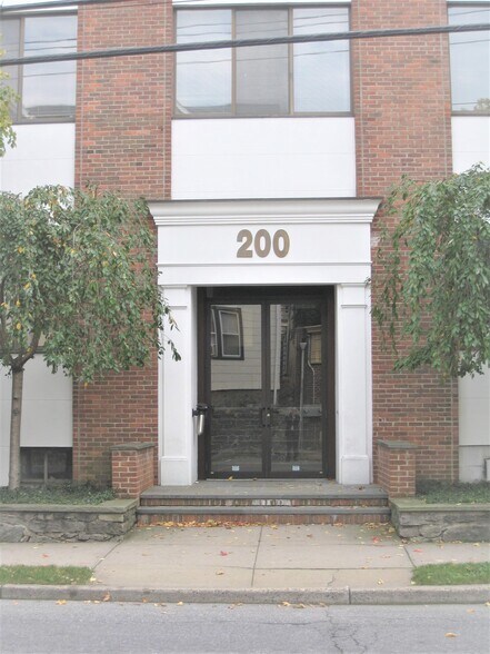 More Photos Of 200 Railroad Ave, Greenwich Office For Lease