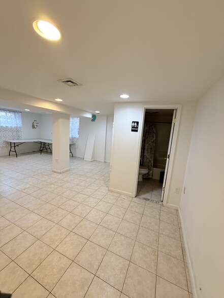 More Photos Of 1013-1015 Park Ave, Plainfield Apartments For Lease