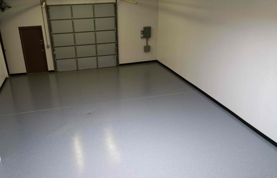 More Photos Of 720 Billings St, Aurora Showroom For Lease