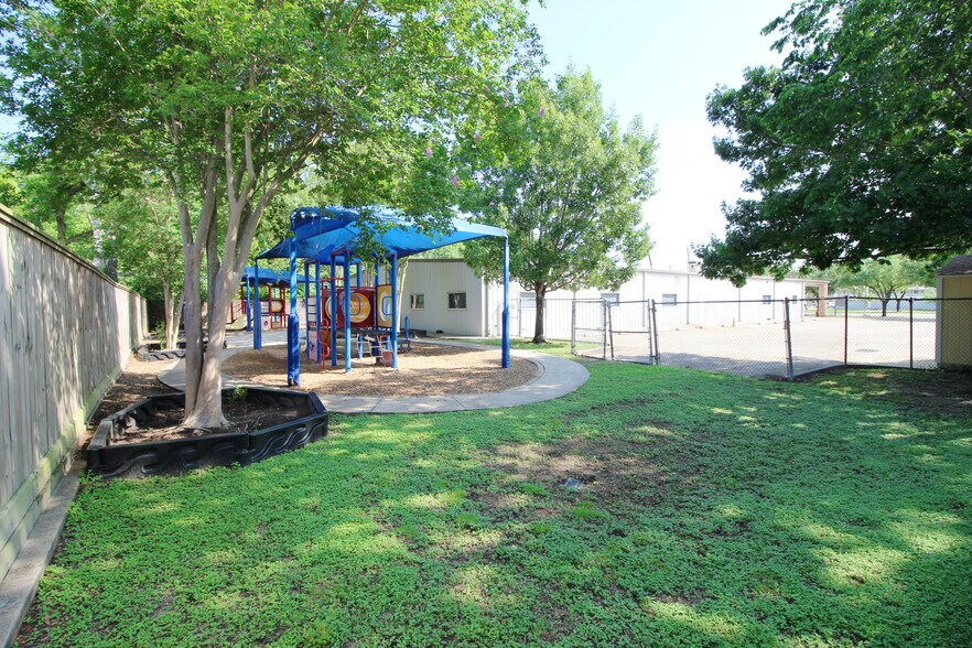 More Photos Of 6724 Telephone Rd, Houston Office For Sale