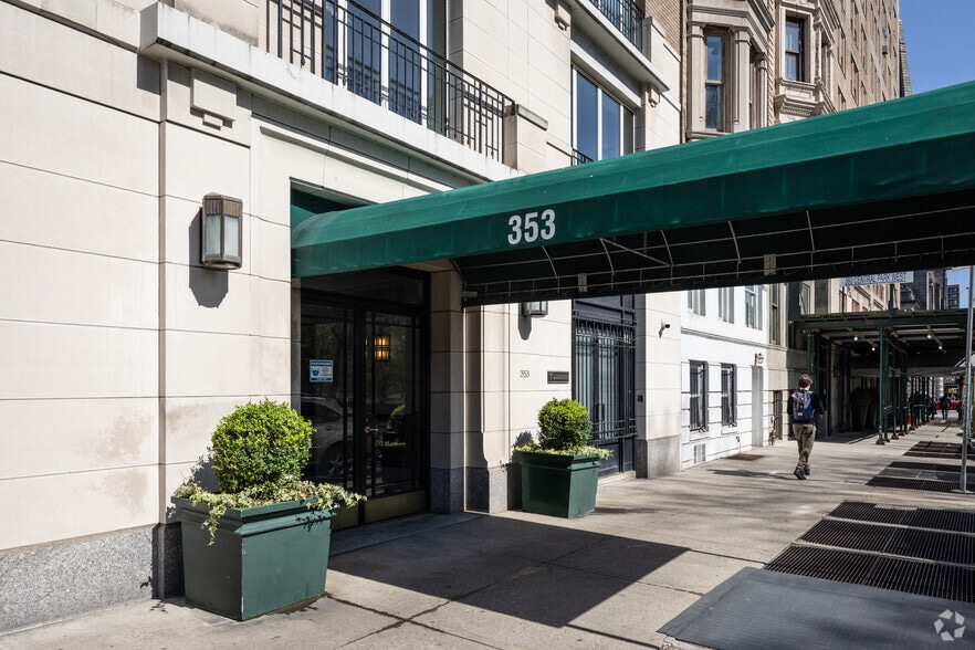 More Photos Of 350 Central Park W, New York Apartments For Lease