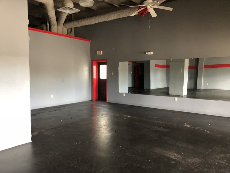 More Photos Of 13847 Coursey Blvd, Baton Rouge Freestanding For Lease