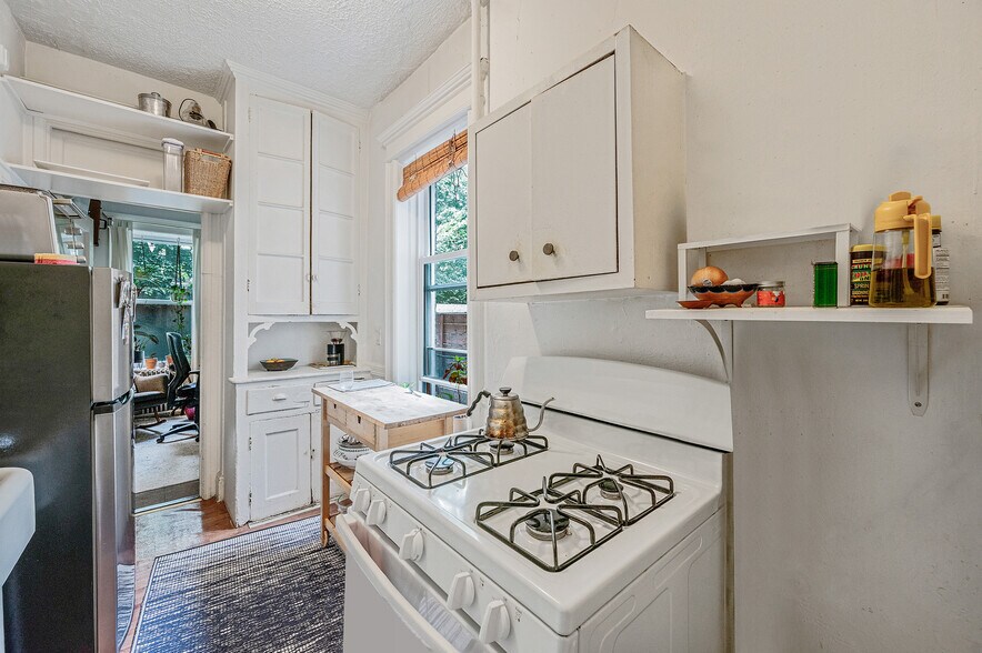More Photos Of 542 Bergen St, Brooklyn Apartments For Sale