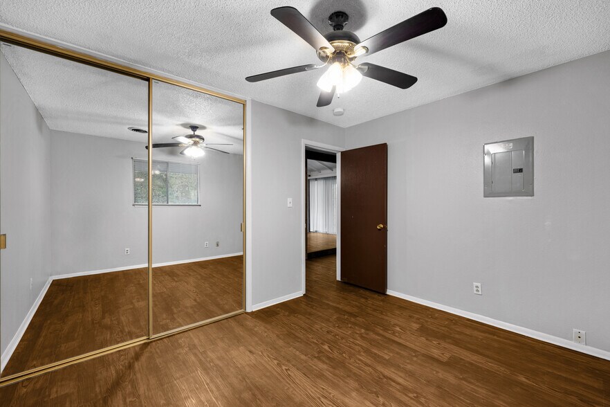 More Photos Of 3000 S 9th St, Chickasha Apartments For Sale