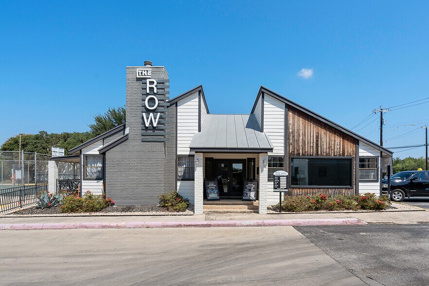 More Photos Of 7302 University Row, San Antonio Apartments For Sale