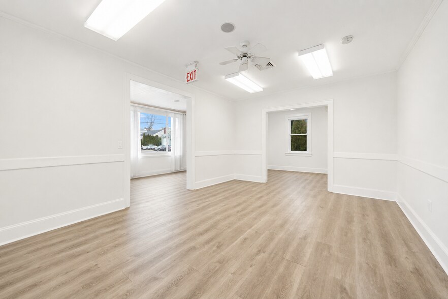 More Photos Of 118 Columbus Ave, Valhalla Office Residential For Lease