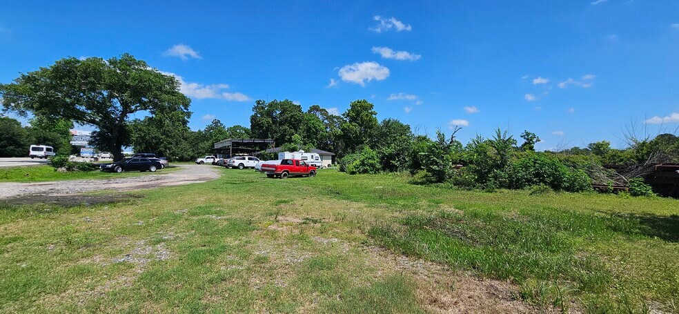 More Photos Of 19624 E Highway 6, Alvin Warehouse For Sale