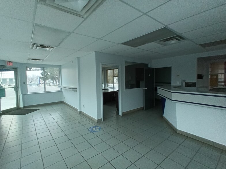 More Photos Of 2724 Laurier St, Clarence-Rockland Service For Sale