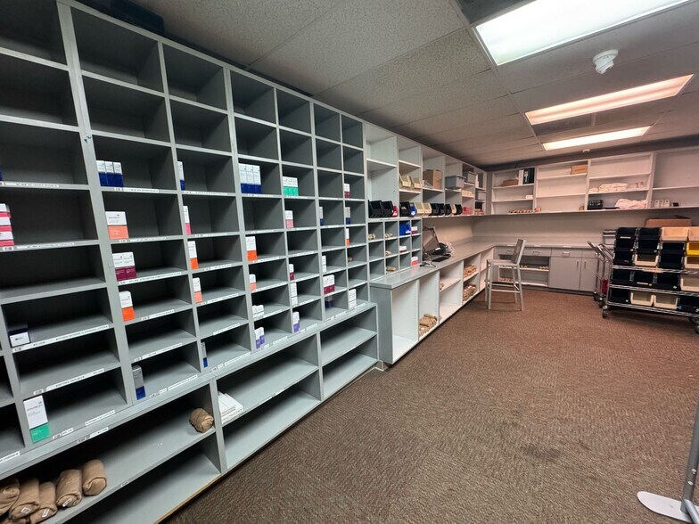 More Photos Of 3801-3891 Commerce Pky, Miramar Light Manufacturing For Lease