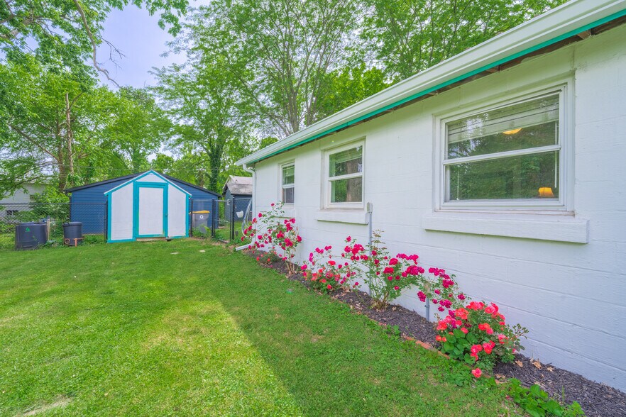 More Photos Of 1101 S Rogers St, Bloomington Multifamily For Sale