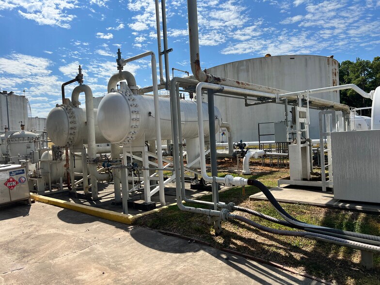 More Photos Of 17617 Aldine Westfield Rd, Houston Specialty For Sale