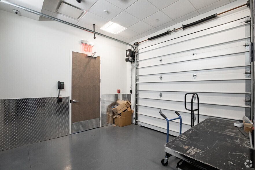 More Photos Of 511 Ocean Ave, Massapequa Office For Lease