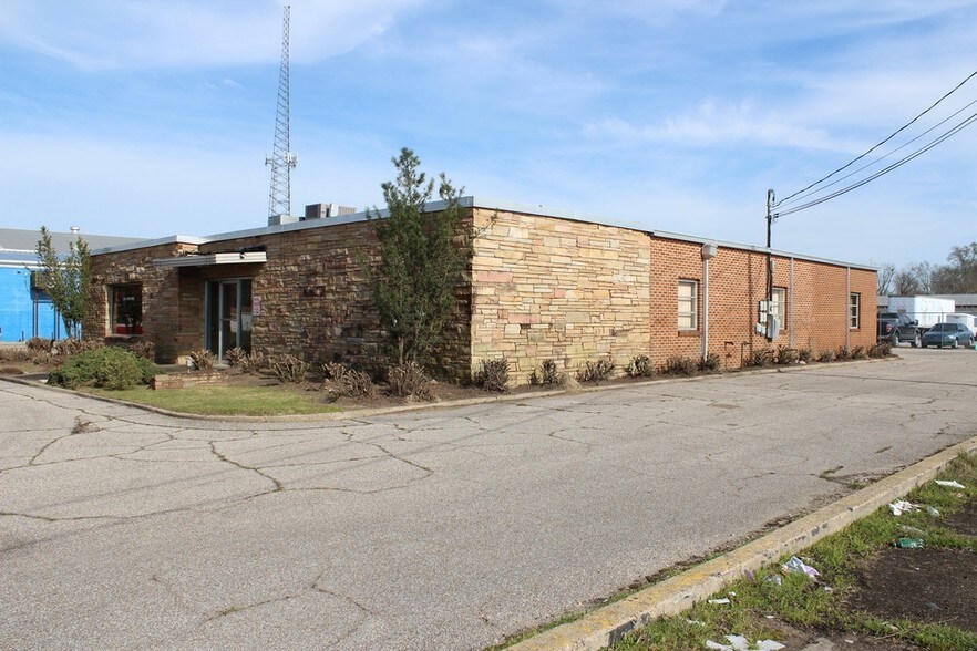 More Photos Of 1318 W Pine St, Hattiesburg Office For Lease