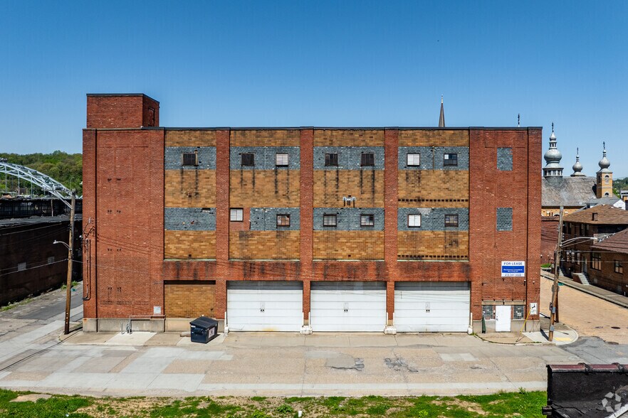 More Photos Of 301 Munson Ave, McKees Rocks Industrial For Lease