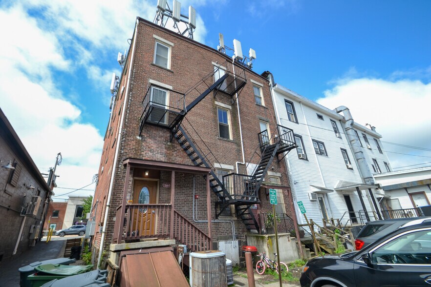 More Photos Of 141-143 Main St, Hackettstown Storefront Retail Residential For Sale