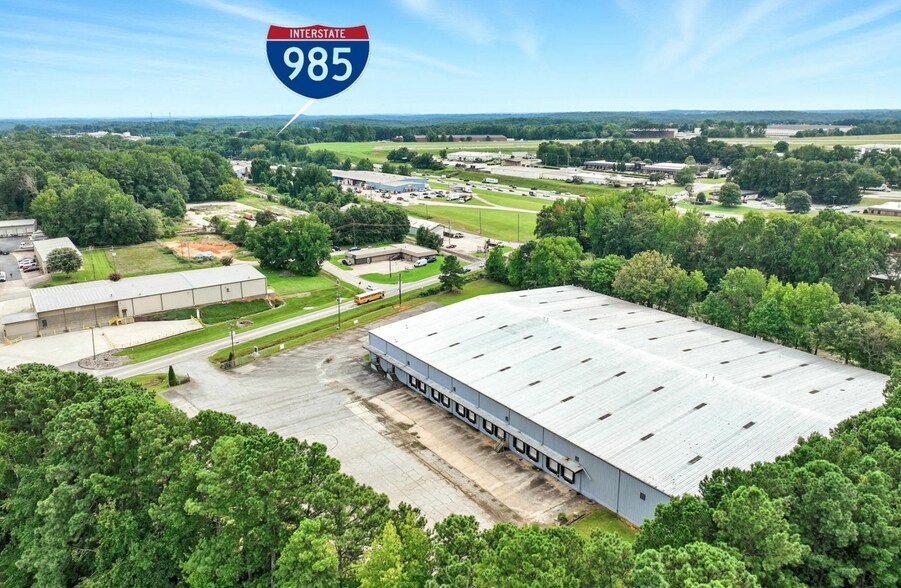 More Photos Of 1242 W Ridge Rd, Gainesville Service For Lease