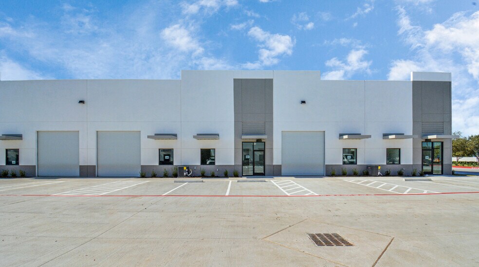 More Photos Of 12425 W Airport Blvd, Sugar Land Flex For Sale