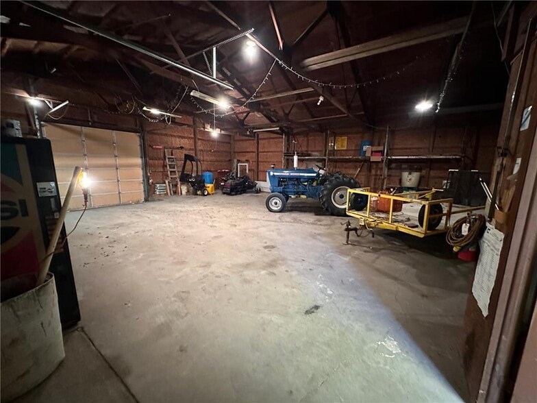 More Photos Of 14 Railroad Ave N, Blomkest Warehouse For Sale