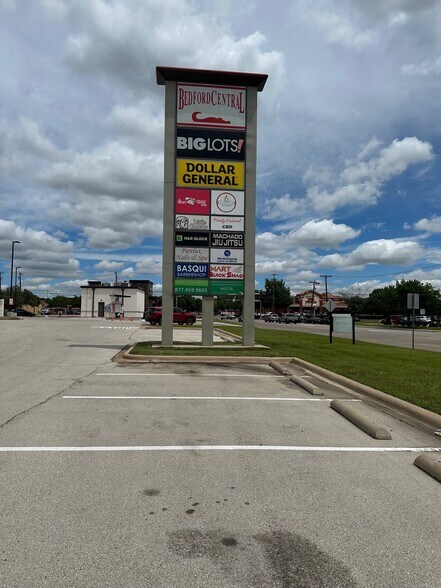 More Photos Of 2801-2853 Central Dr, Bedford Unknown For Lease