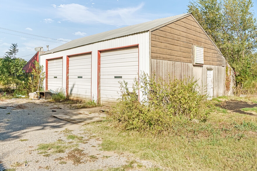 More Photos Of 11944 NE 23rd St, Choctaw Auto Repair For Sale
