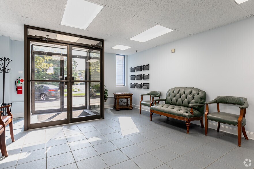 More Photos Of 681 Lawlins Park, Wyckoff Flex For Lease