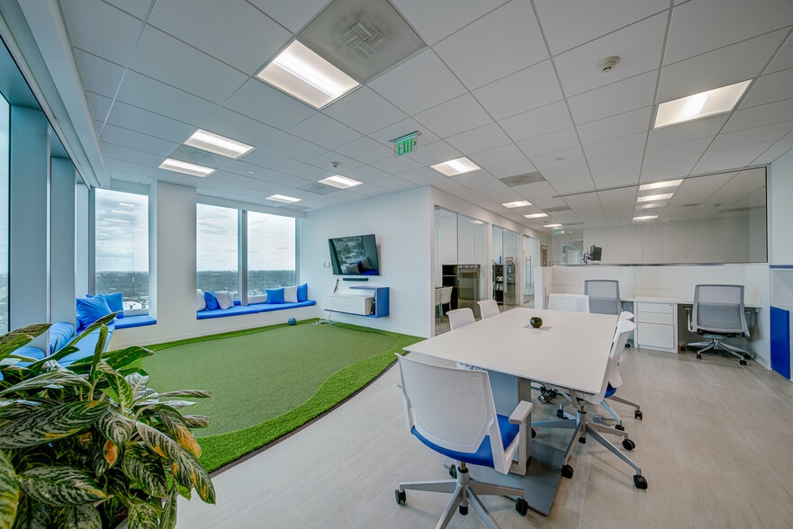More Photos Of 8950 SW 74th Ct, Miami Medical For Lease