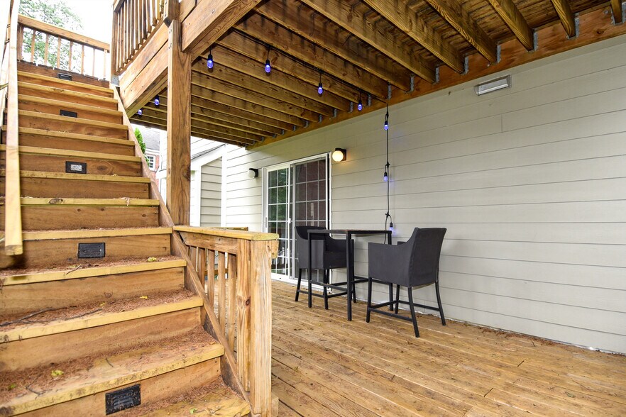 More Photos Of 1705 Commonwealth Ave, Alexandria Apartments For Sale