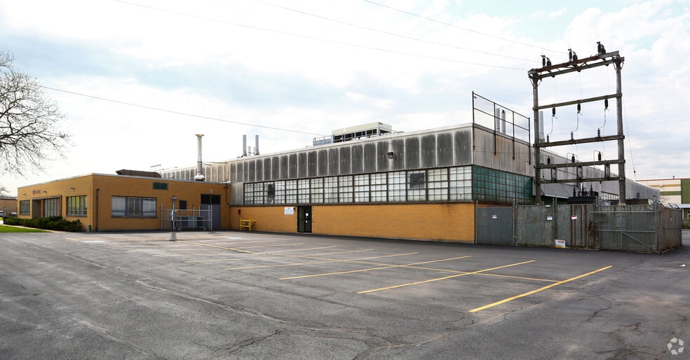 More Photos Of 6350 Kirk St, Morton Grove Manufacturing For Lease