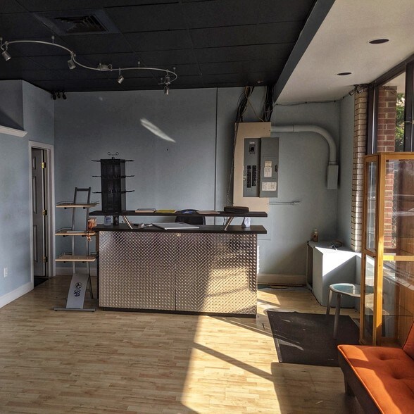 More Photos Of 551 Wolcott St, Waterbury Unknown For Lease