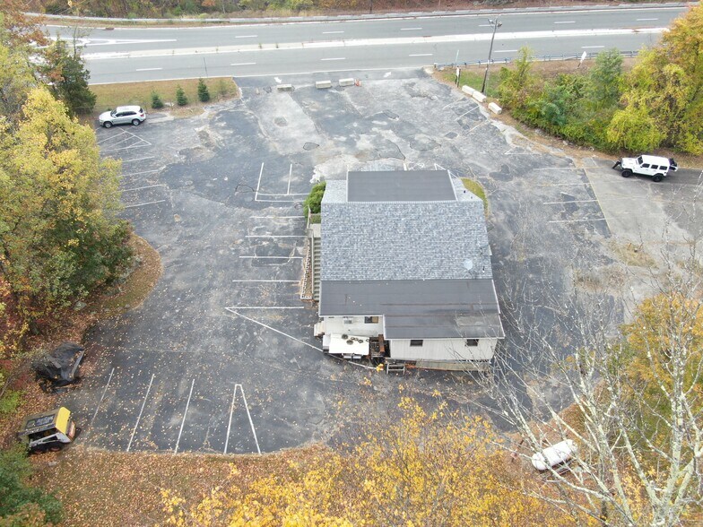 More Photos Of 409 Woodport Rd, Sparta Freestanding For Sale