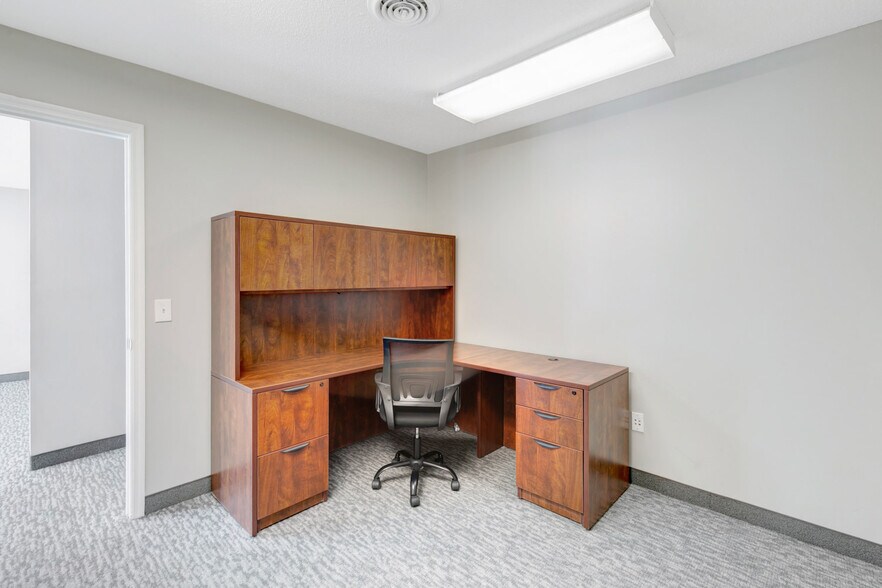 More Photos Of 6716 Heritage Business Ct, Chattanooga Office For Lease