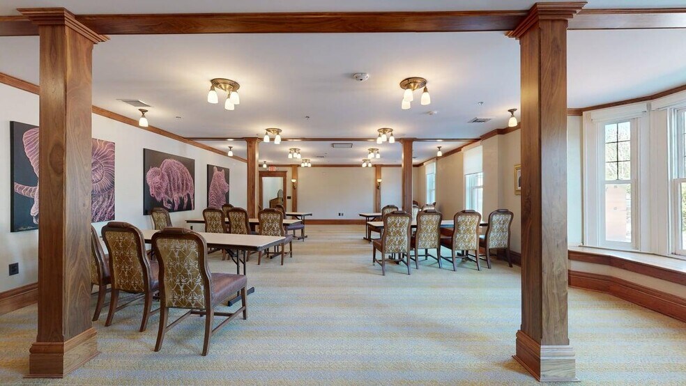 More Photos Of 2401 Montana Ave, Billings General Retail For Sale