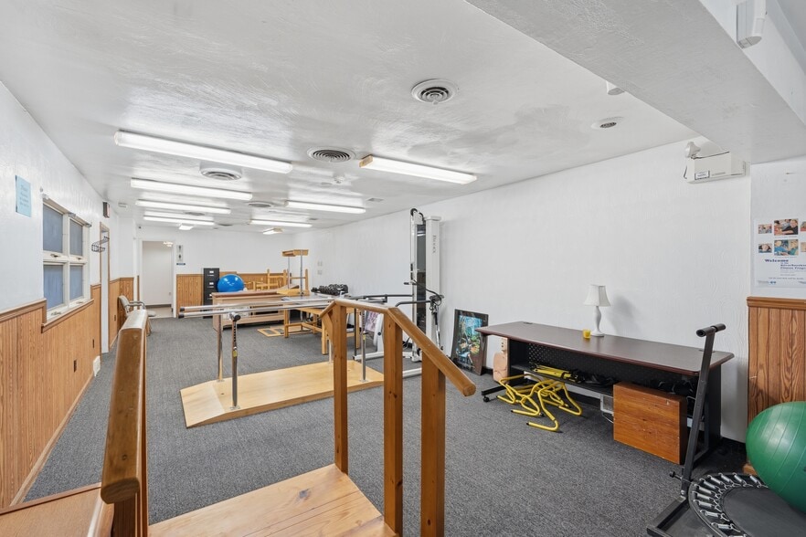 More Photos Of 507 Pittsburgh St, Springdale Rehabilitation Center For Sale