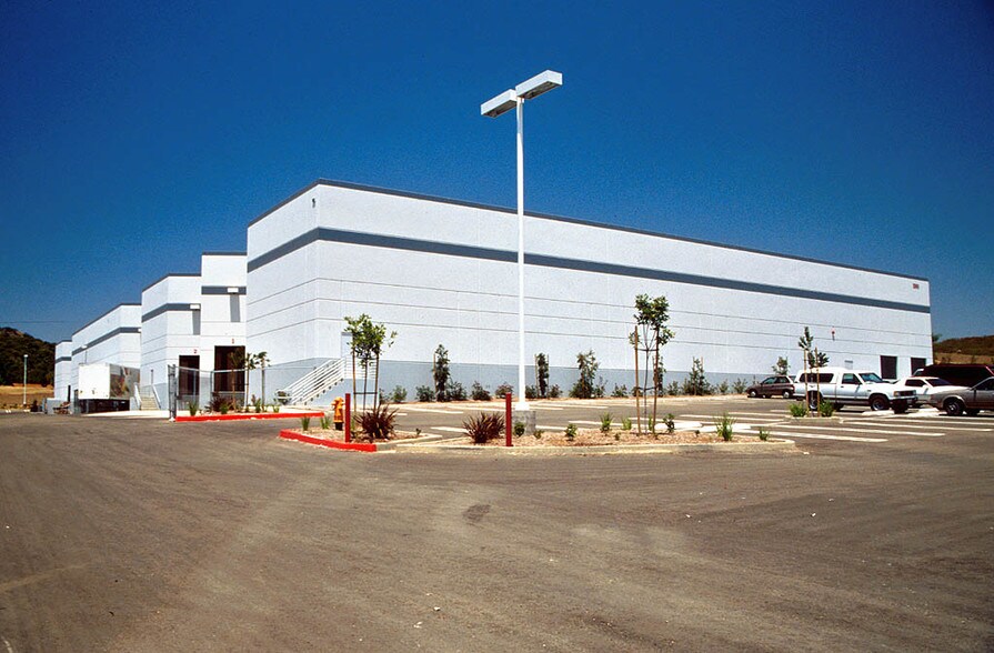 More Photos Of 2865 Executive Pl, Escondido Manufacturing For Lease